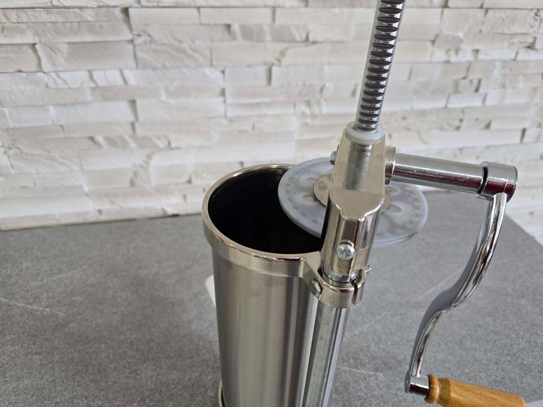 Wurstfüllmaschine 3,5 L – Edelstahl – inkl. 4 Fülldüsen – Restposten